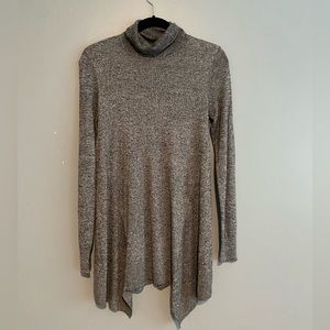 Lightweight, long sleeve flowy comfortable top